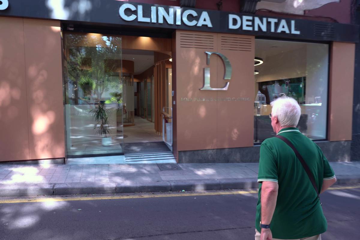 Revisión dental y estética gratuita en Santa Cruz de Tenerife